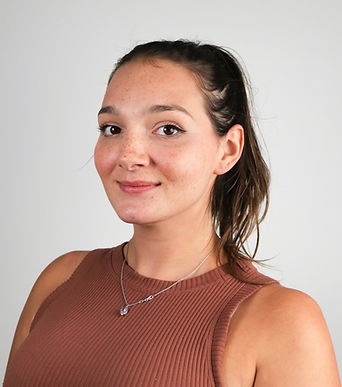 Wine_Louisa-Headshot 1.jpg