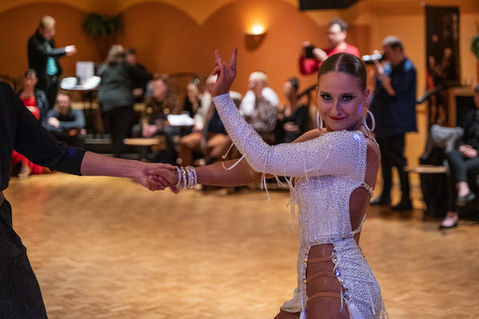 Felicia tijdens een NDO-wedstrijd bij Rottier Dancemasters in Roosendaal - Evenementenfotografie