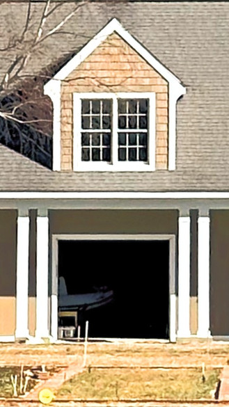 James River Gardens Gallery, photos, flowers, flower gardens, fire pit, dock, river, James River, painting, Plein Air, floral arrangements, flower arranging, garden, James River Garden events, event barn, growing flowers, two fire table, fine dining, outdoor dining, dining at the dock, come grow with us, trees at James River Gardens, Blooms