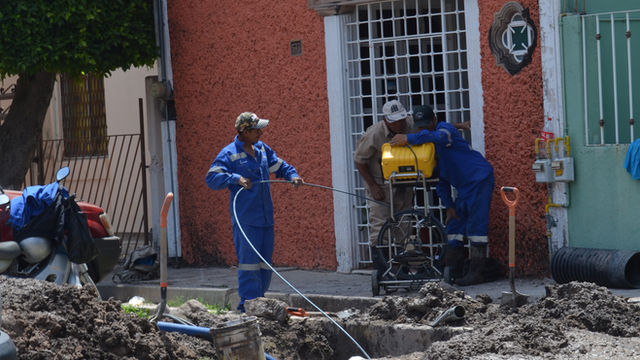 REVISAN CON CAMARA ACUSTICA QUE NO HAYA FALLAS EN LA RED DE AGUA.