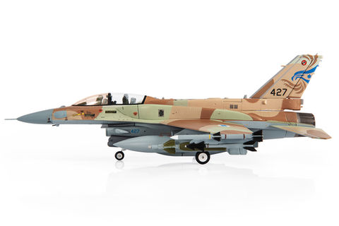 JCW72_F16_012-D003web(1920px).jpg
