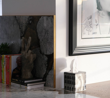Brasilia Grey marble - Brass trim