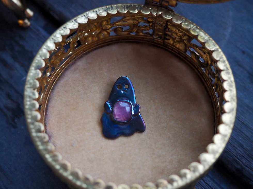 Thumbnail: Ghost Pendant