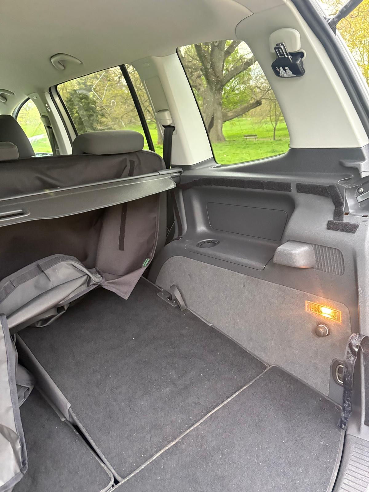 Volkswagen touran 1.6 TDI SE euro