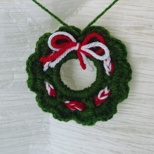 Mini wreath crochet pattern Luna the Ladybird Cr