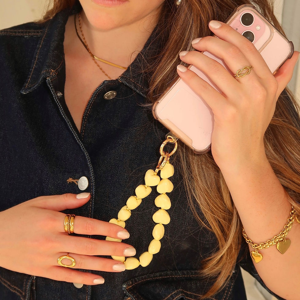 Thumbnail: Bold Heart bracelet gold