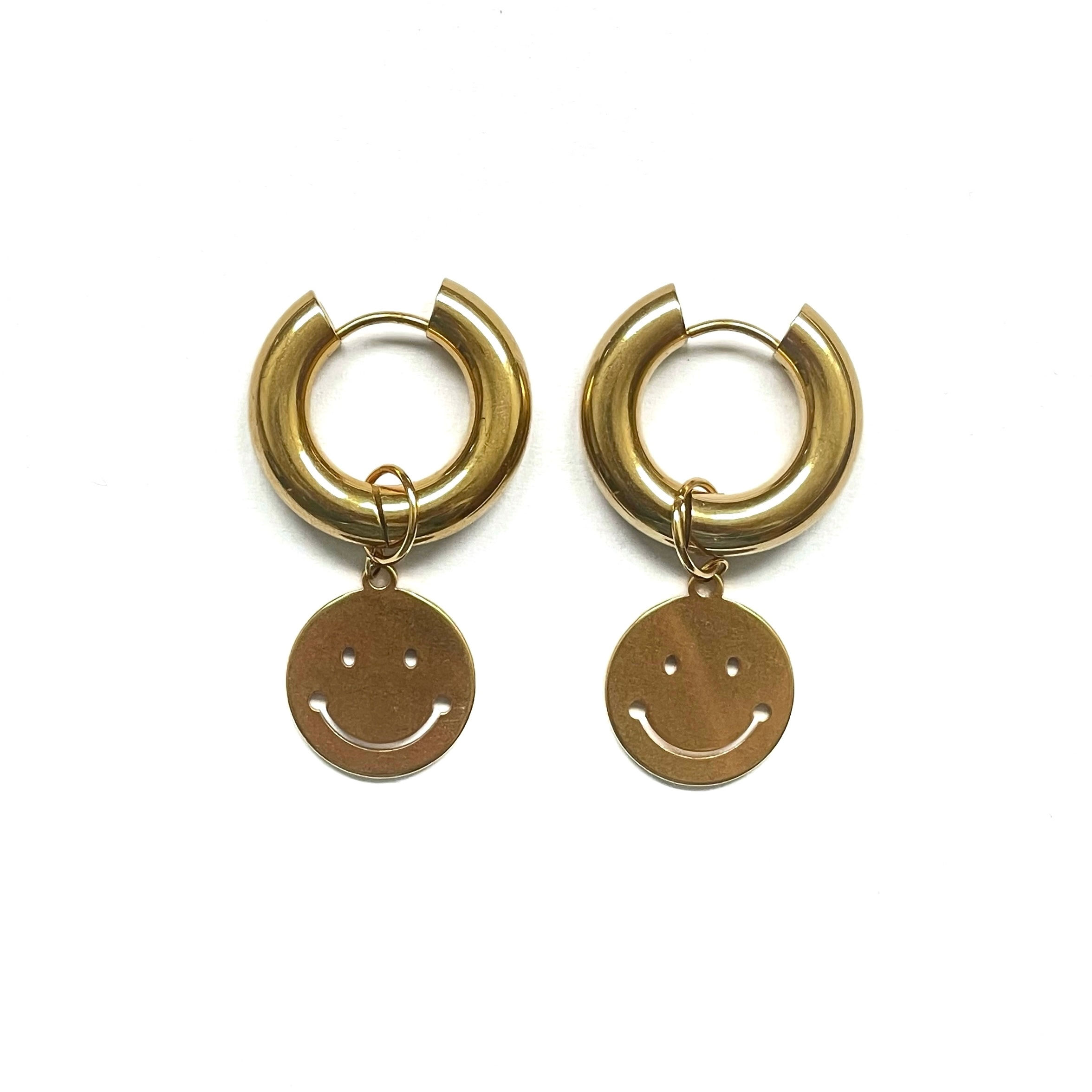 Bold smiley earrings gold