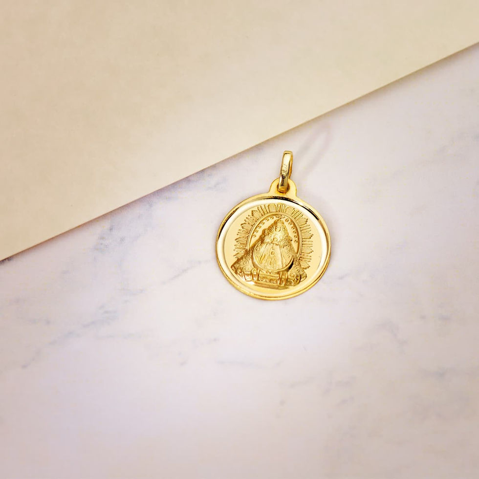 Miniatura: Medalla de oro amarillo 18K Virgen de Las Nieves bisel, 18 mm