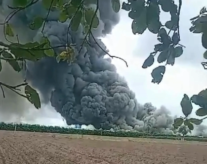 Galpão de avícola pega fogo no Povoado Baixa da Onça