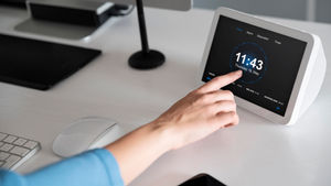 Best UK Time and Attendance Systems for Workforce Tracking