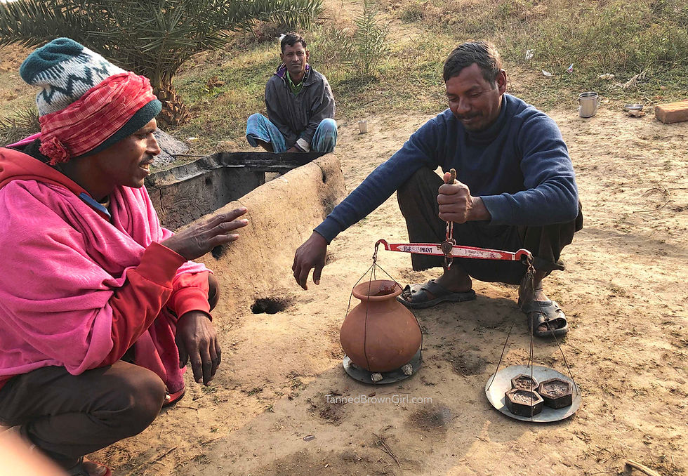 Small stones work as make-shift weights, as trust is an important factor of trade
