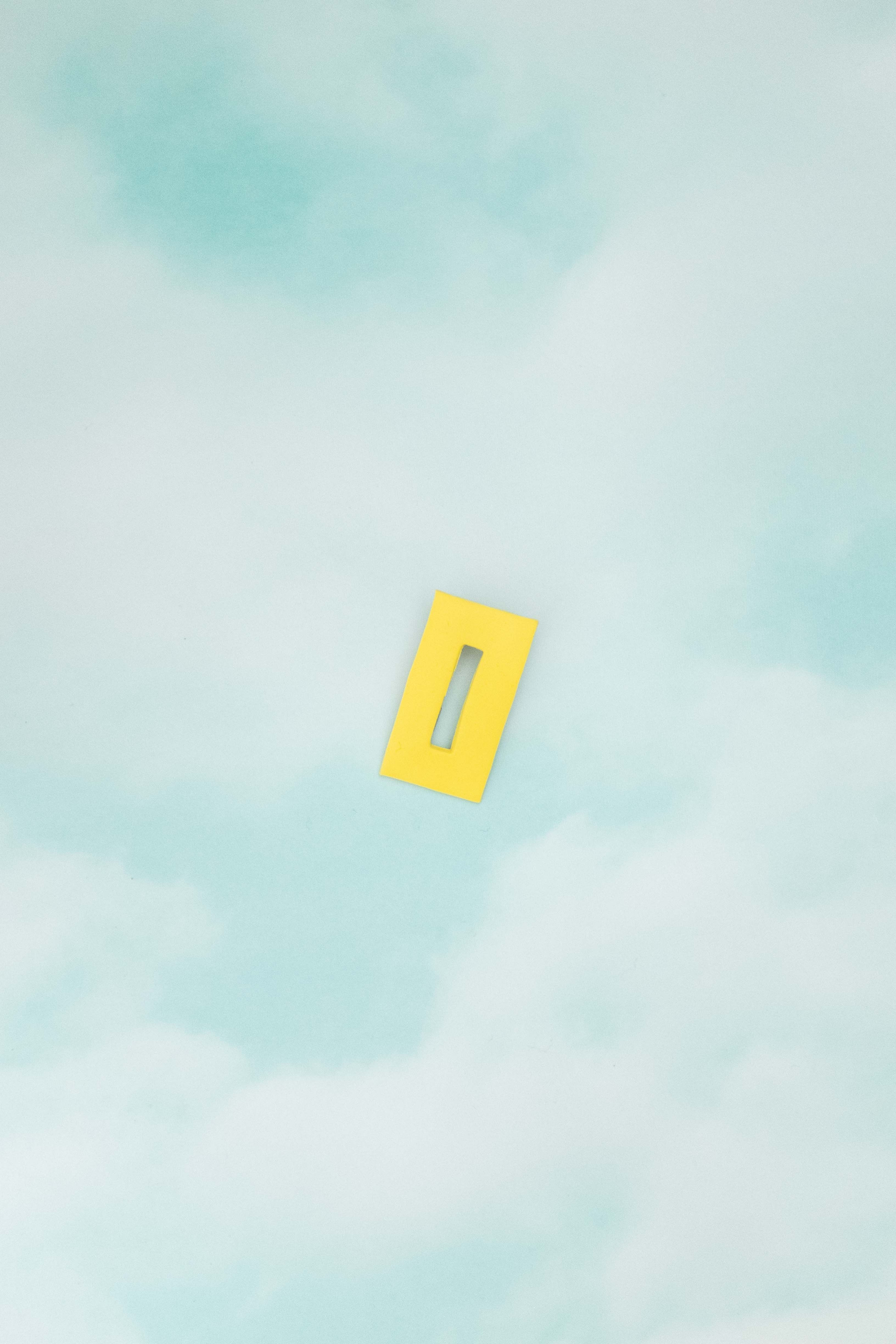 The Julia Barrette in Lemon