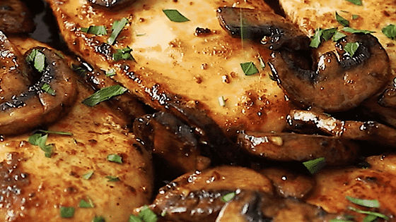 ★ CHICKEN BELLA