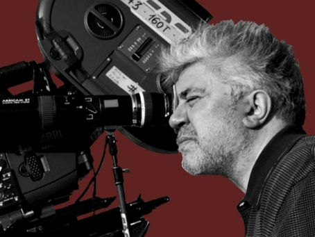Pedro Almodóvar’ın sinemasında kadın merkezli bakış açısının ve karakterlerin kökeni, çocukluğuna kadar uzanır. Almodóvar kısıtlı imkanlara sahip bir ailede doğmuştur. Ataerkil bir düzene sahip bir evde büyümüştür. Almodóvar’ın iki kız ve bir erkek kardeşi vardır.