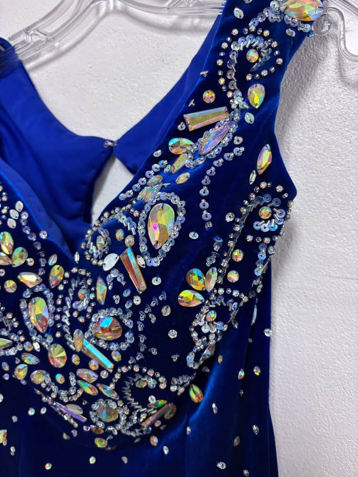Thumbnail: Blue Velvet Short Embellished Dress