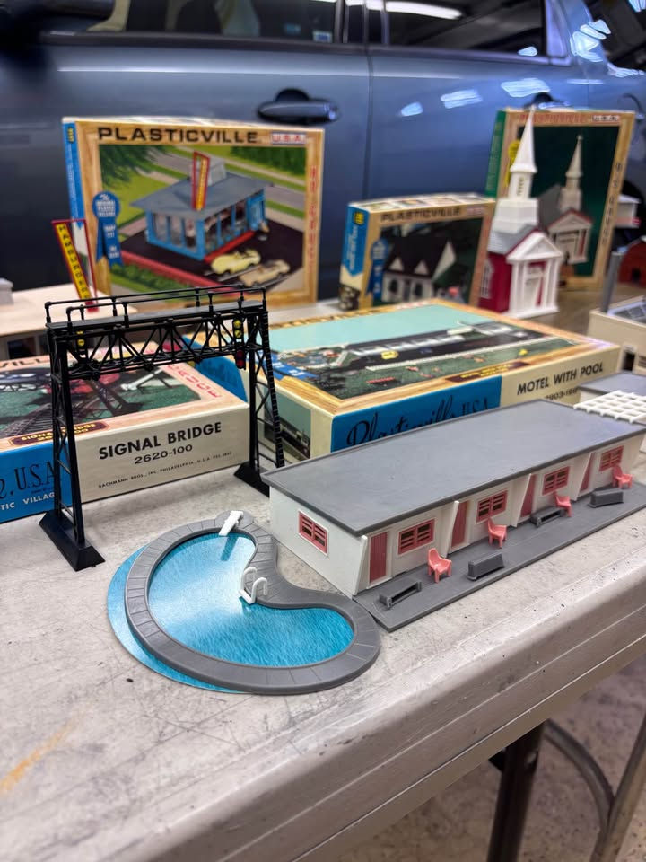 Thumbnail: Vintage Plasticville Lot