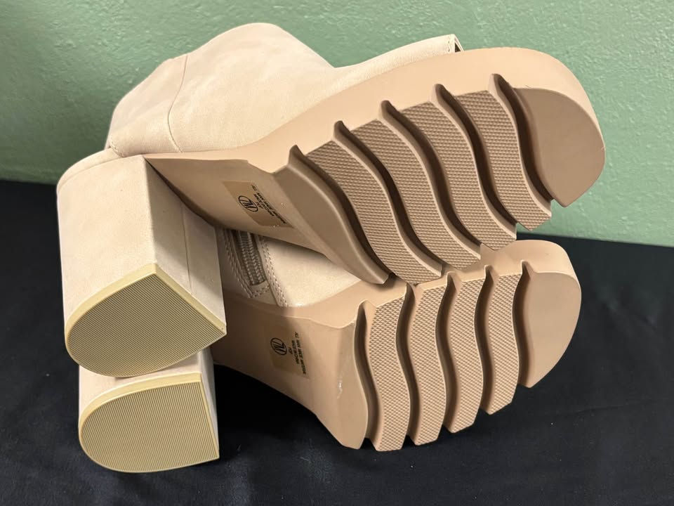 Thumbnail: Chunky Heels