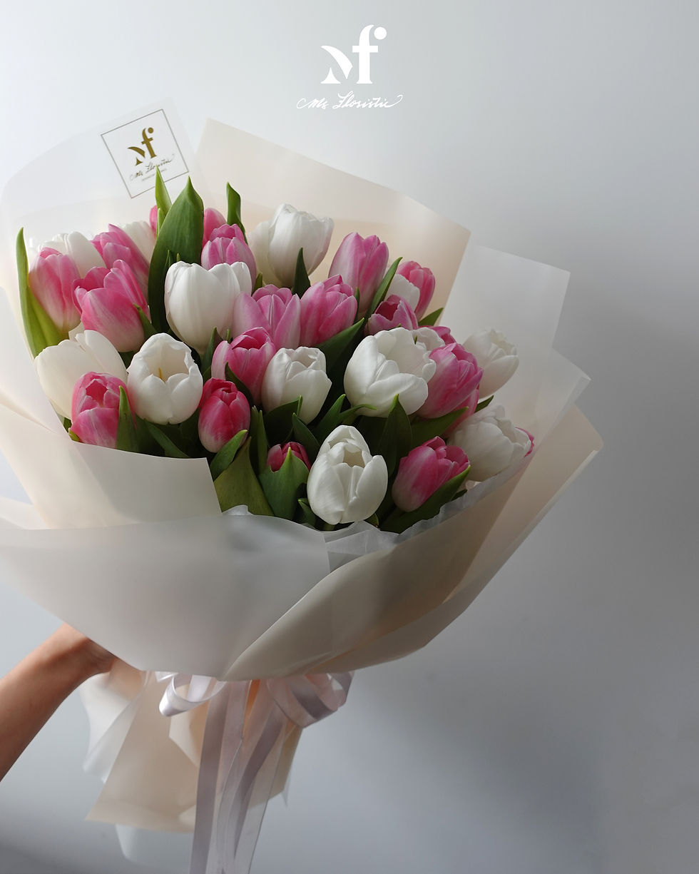 Thumbnail: Tulips Ombre Bouquet