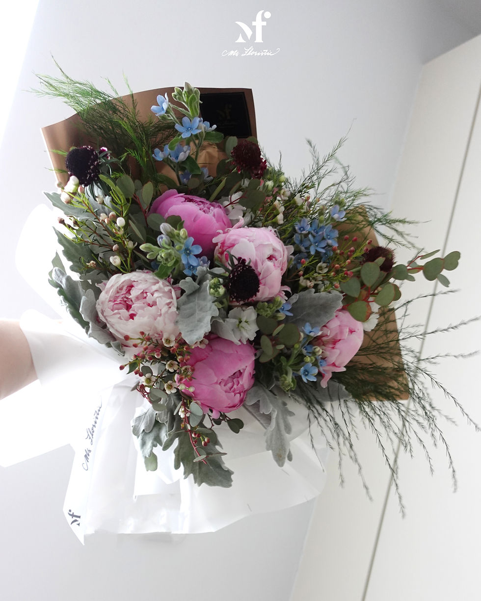Thumbnail: Noble Peonies