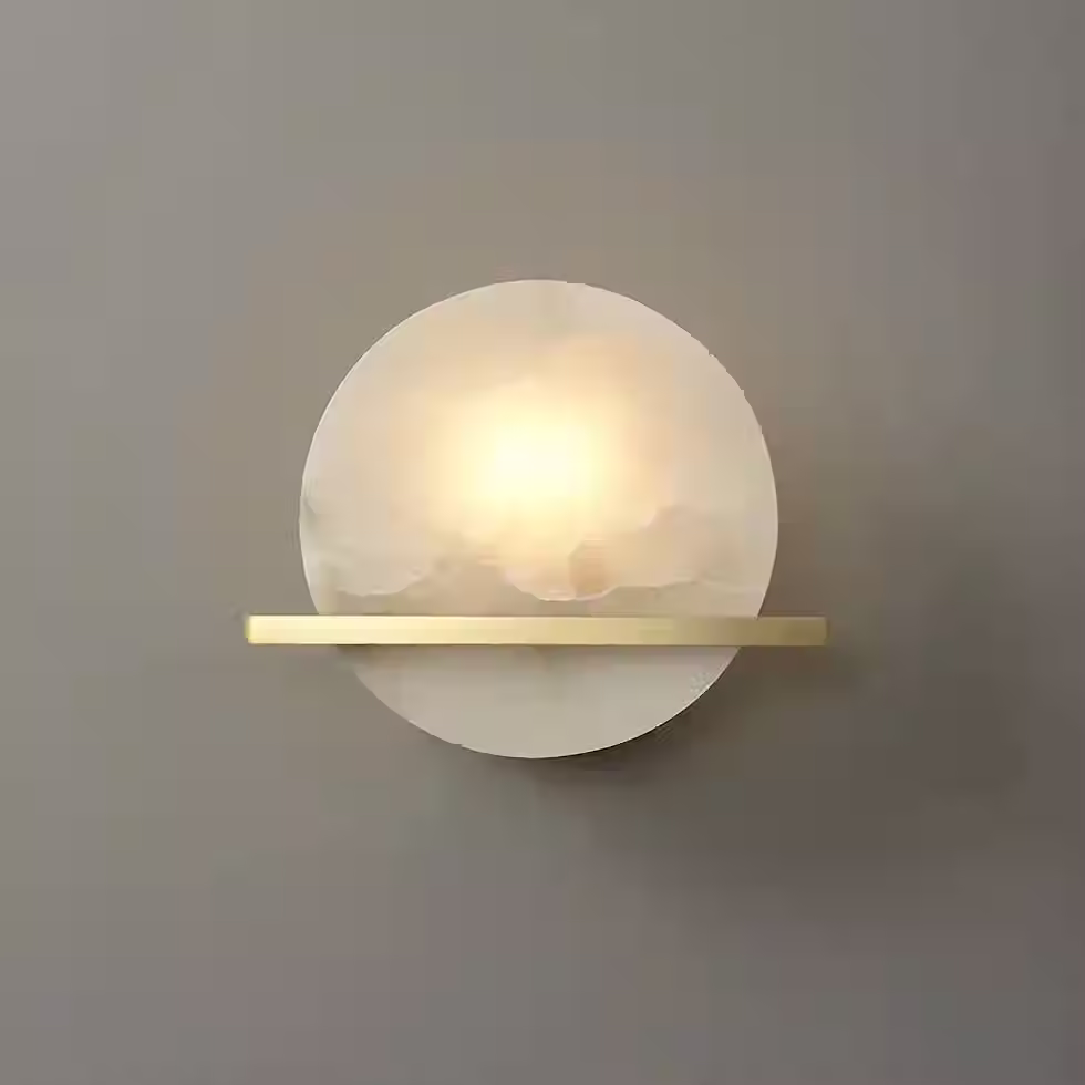 الصورة المصغرة: Perno Alabaster Disc Wall Sconce – E14 Brass Bar Round Backplate