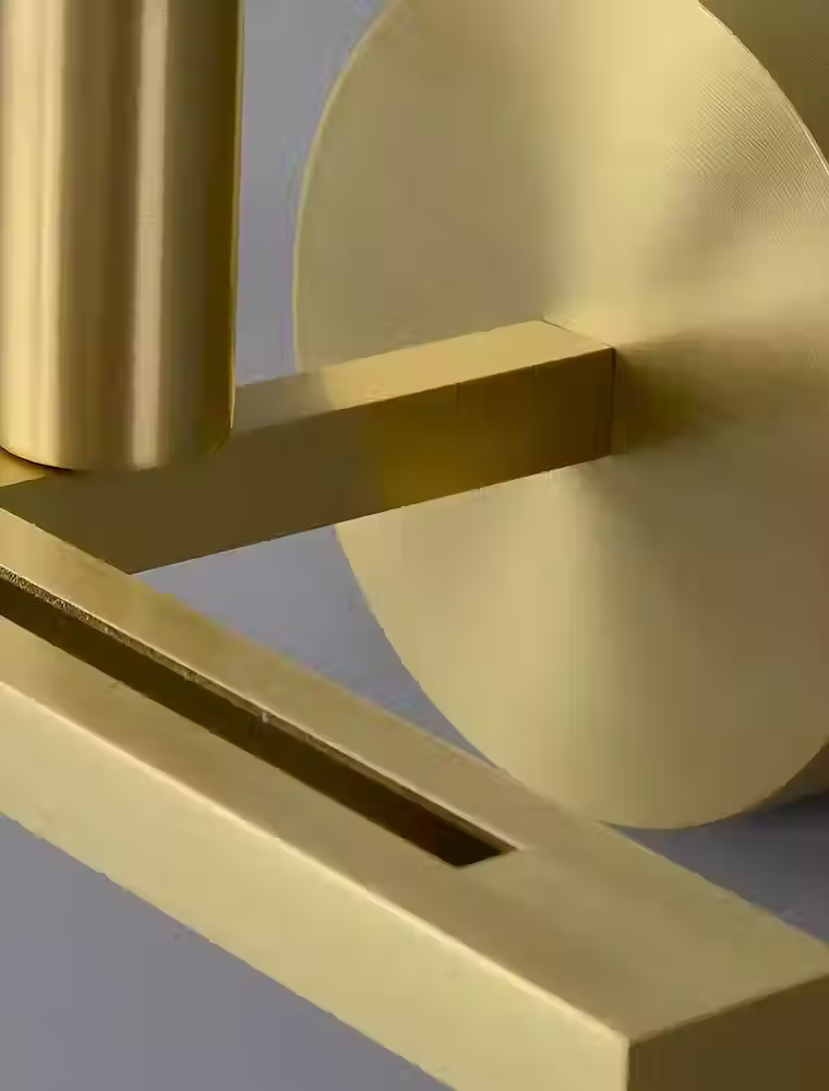 الصورة المصغرة: Perno Alabaster Disc Wall Sconce – E14 Brass Bar Round Backplate