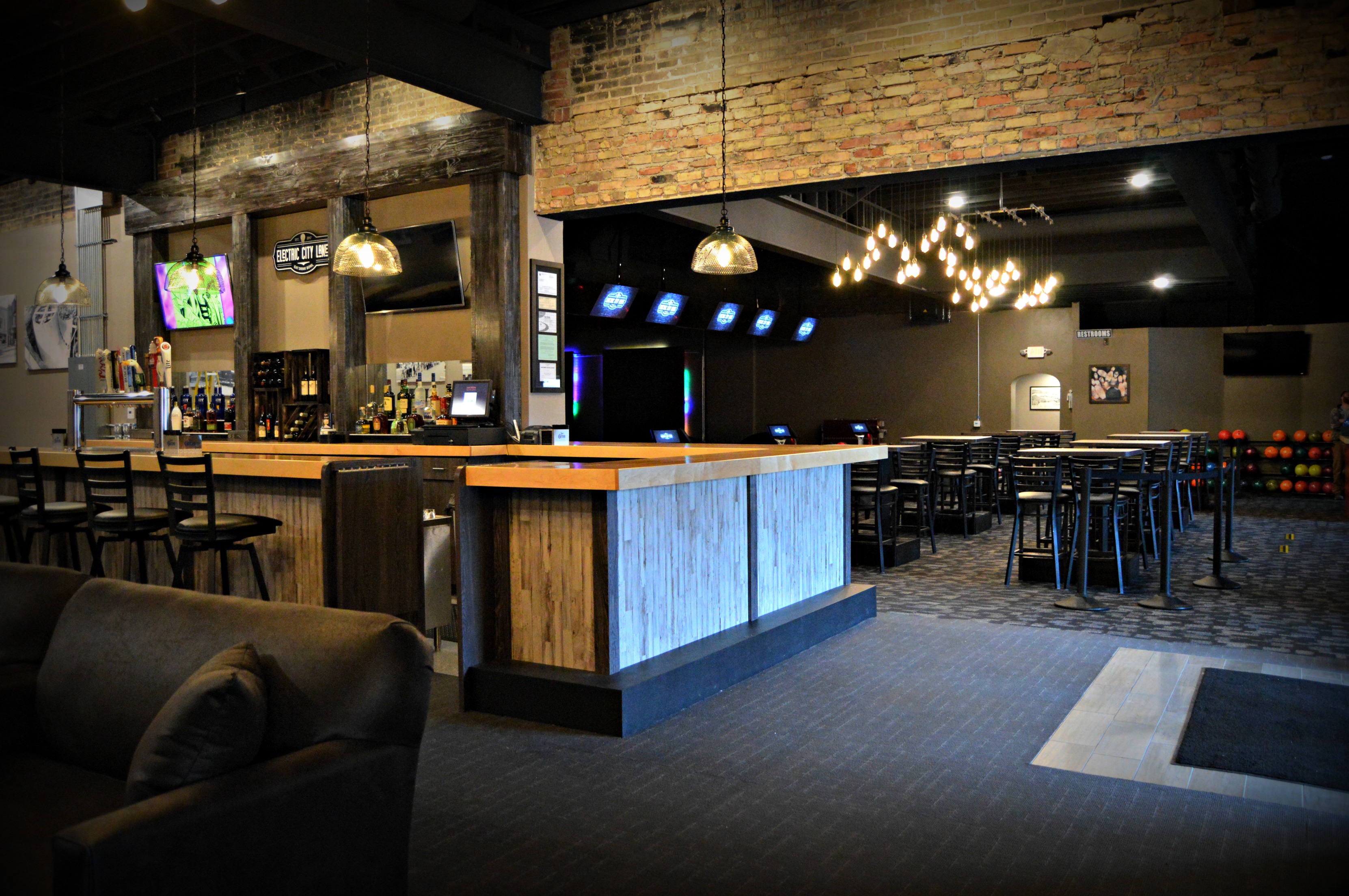 Electric City Lanes 136 W Wisconsin Ave Kaukauna Wi Bars Mapquest