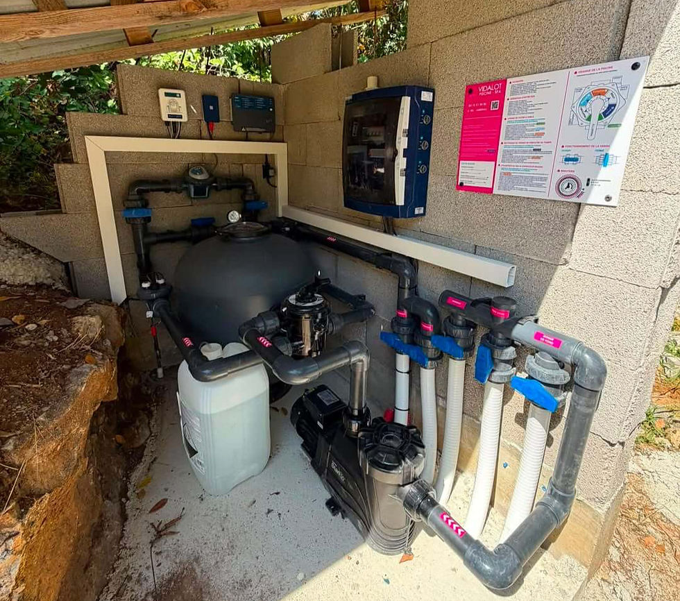 local technique piscine avec filtration connectée 