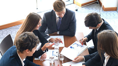 abogados696x392.jpg