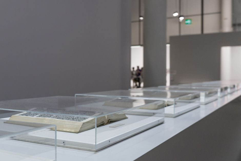Turnkey Art Logistics for Vancouver Gallery Renovations: Collection Relocation, Archival Mounting, and Microclimate Vitrines