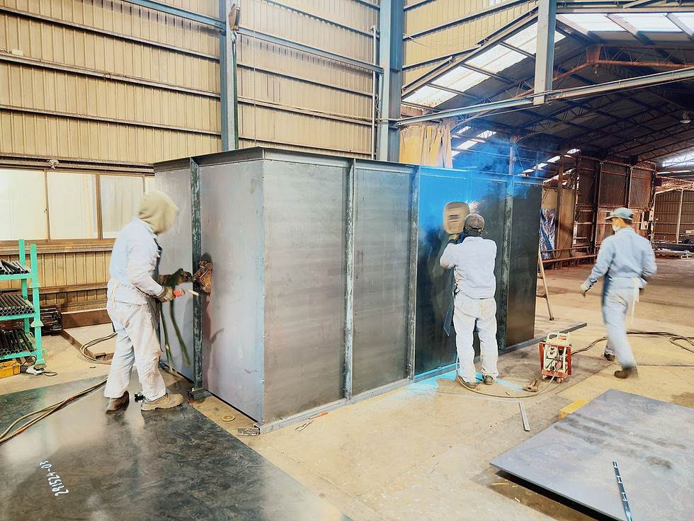 水槽製作と大型物件サポートを並行して進行｜現場で積み上げる確実なものづくり