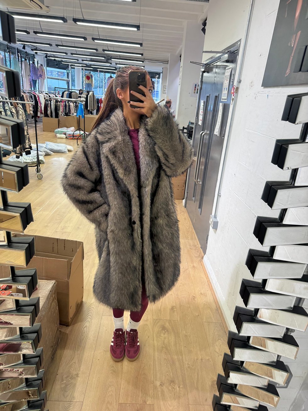 Miniatura: Garbo maxi faux fur coat . 1/3 working days