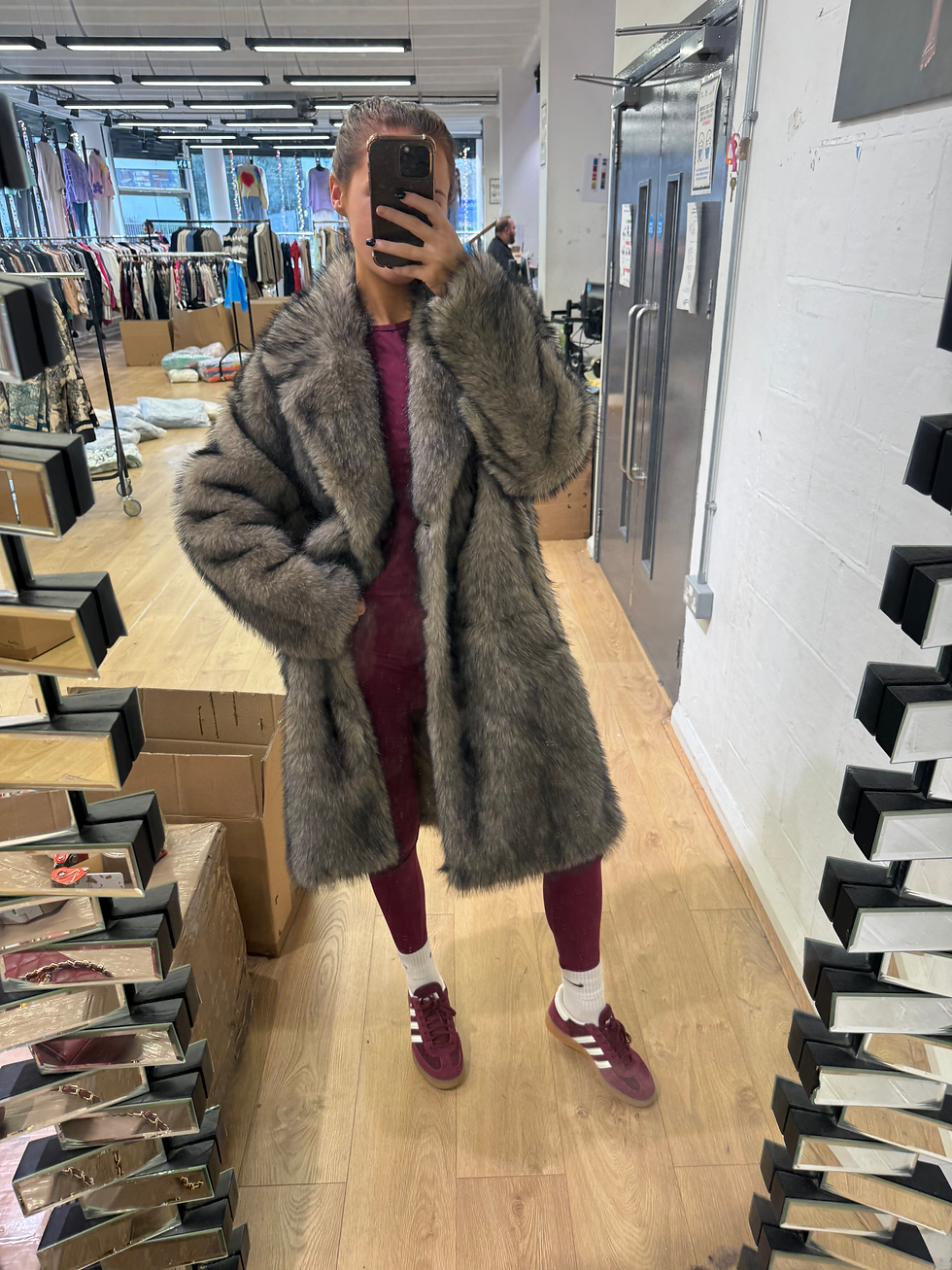 Miniatura: Garbo maxi faux fur coat . 1/3 working days