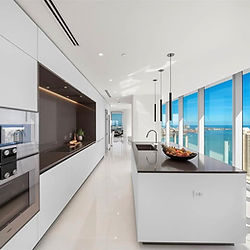 Luxury condo renovation in Miami by MO Builders featuring modern design and custom craftsmanship