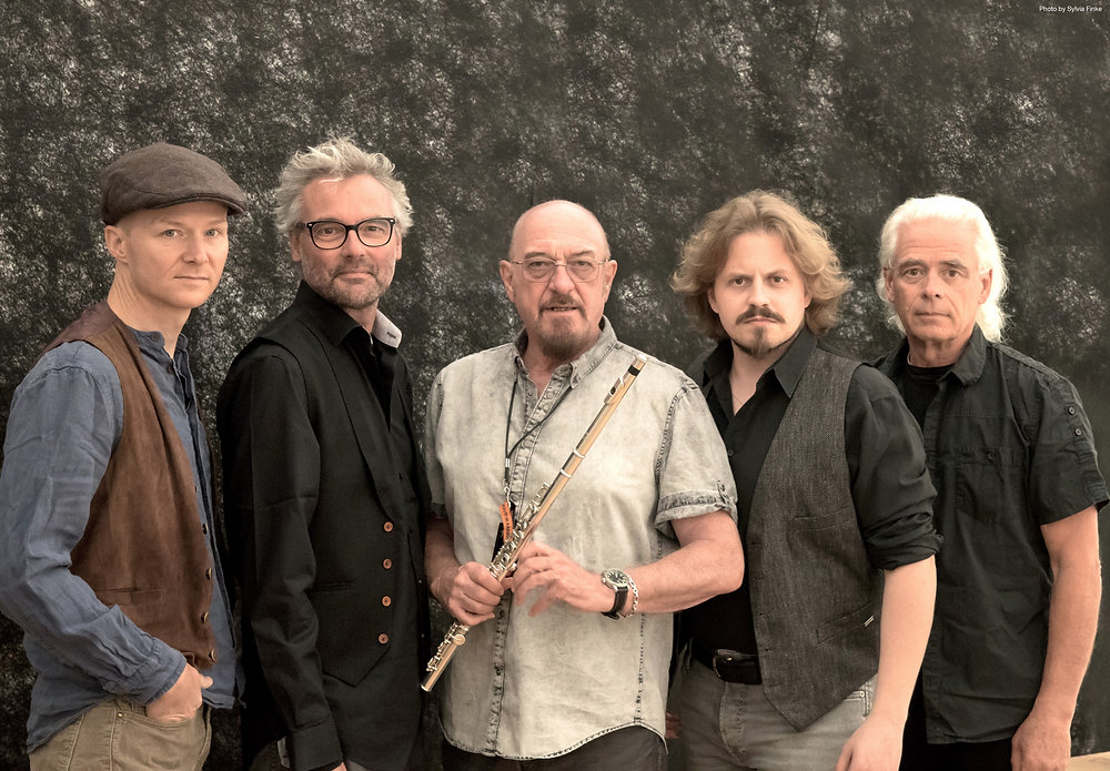 Jethro Tull entrega show clássico em São Paulo com severas restrições ao uso de celulares
