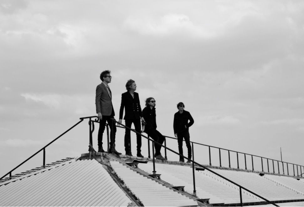Phoenix lança nova música “Winter Solstice”