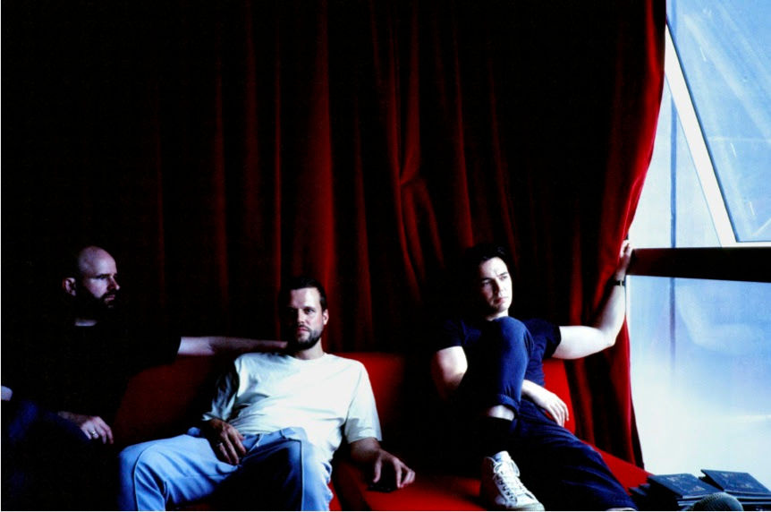 White Lies Compartilha novo single, ‘Trouble In America’