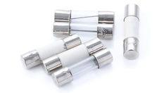 出荷数ヶ月後にヒューズが溶断