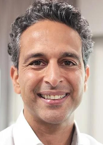 Dr. Zachary Moaveni  Plastic and Reconstructive Surgeon