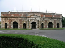 The ancient history of Verona. Run and explore the beautiful monumental gates of our city.