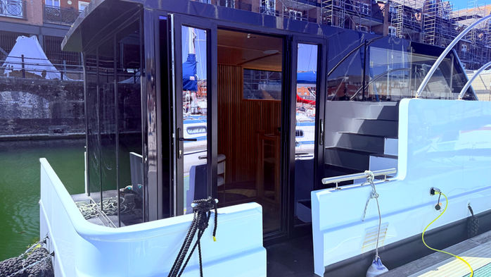 WIDE BEAM LIVEABOARD FOR SALE