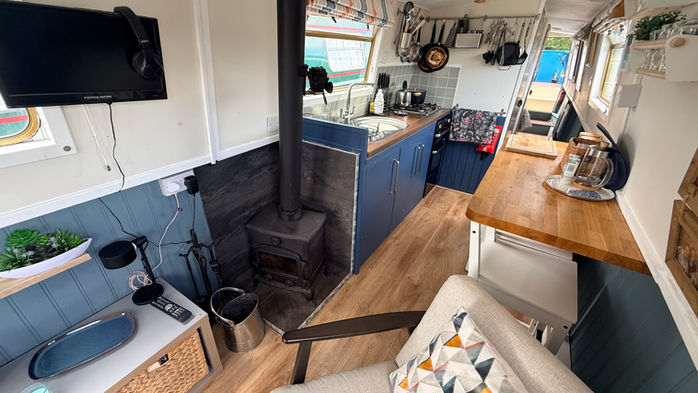 NARROWBOAT FOR SALE IN NORTHWICH