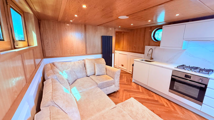 WIDE BEAM LIVEABOARD FOR SALE