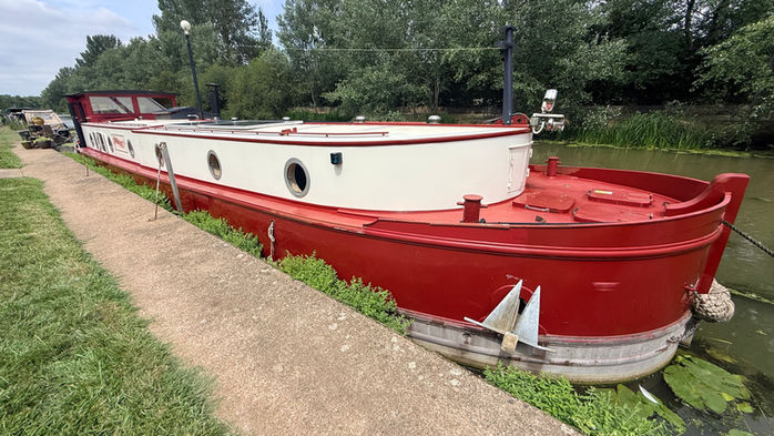 WIDEBEAM DUTCH BARGE FOR SALE