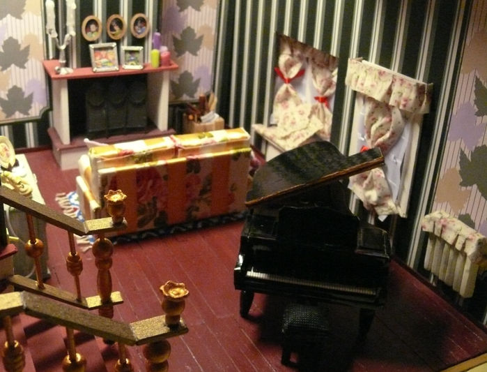 Miniature models Dafne Marilu Amalia Nesti.