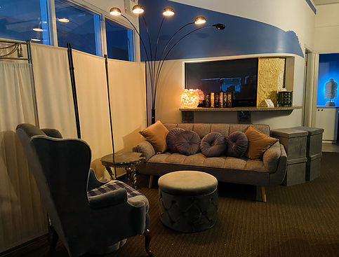 LILY KOI TATTOO SPA Tea time LOUNGE.
