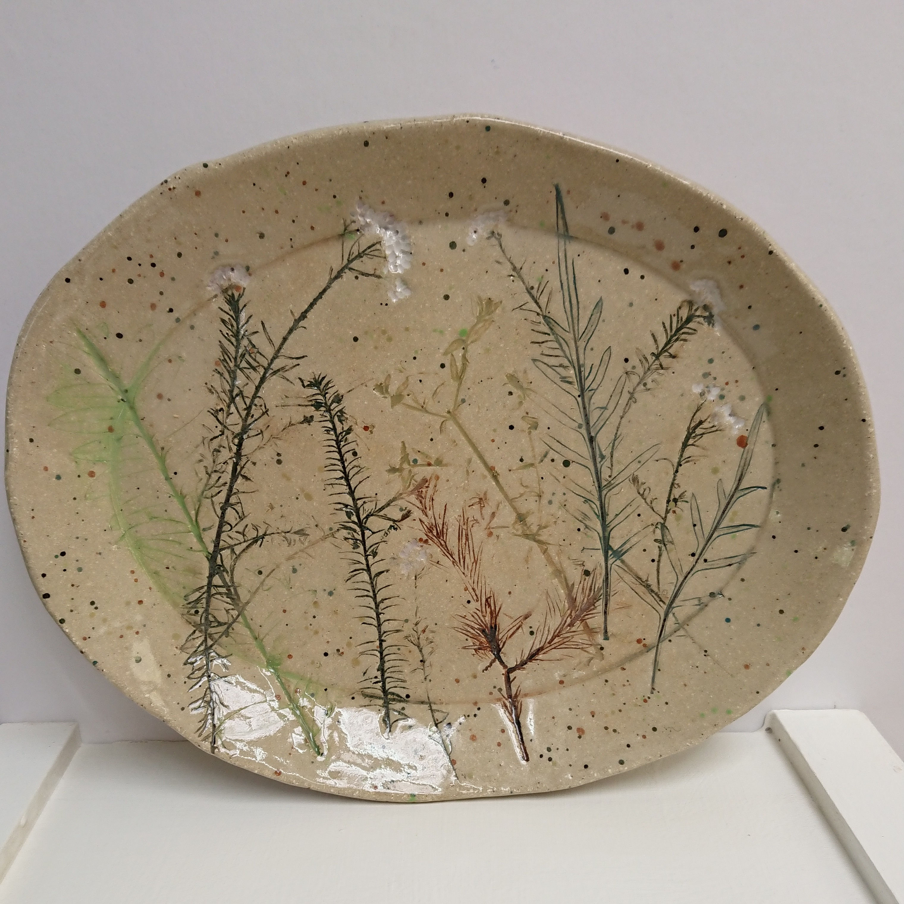 PLATE - OVAL -PLANTS IMPRESSION   (033)