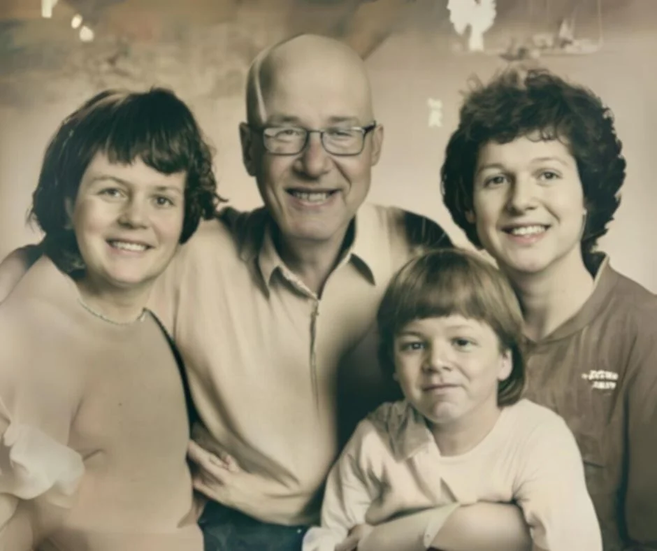 Photo Restoration Background2.webp