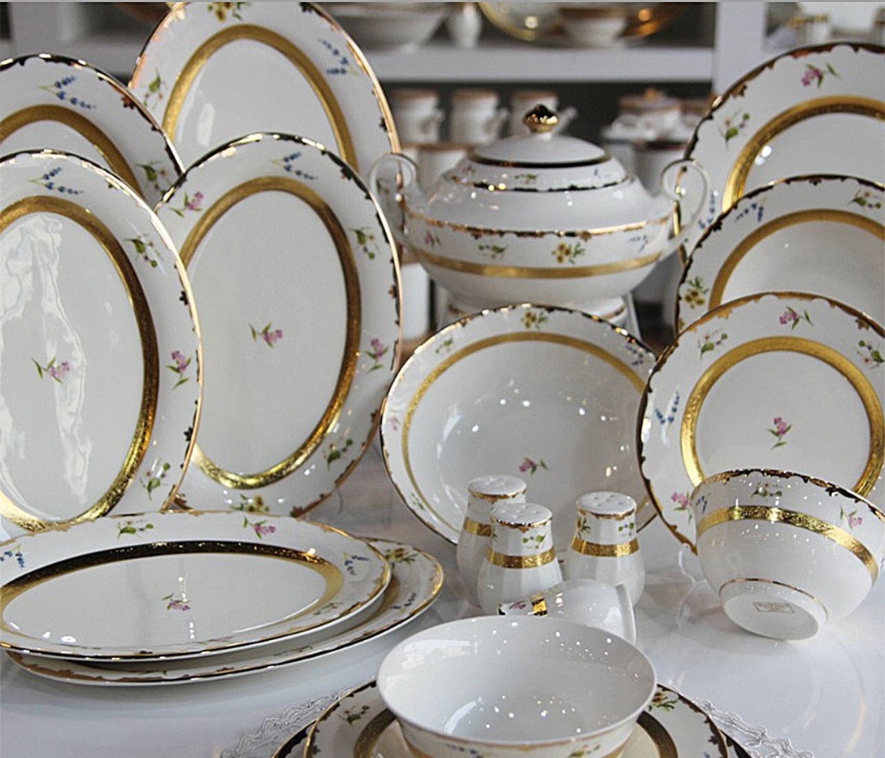 Emma 61 Parça 12 Kişilik Yemek Takımı