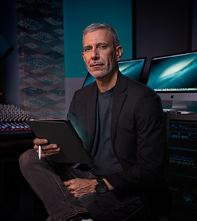 Alexis-Prz-director-creativo2.jpg