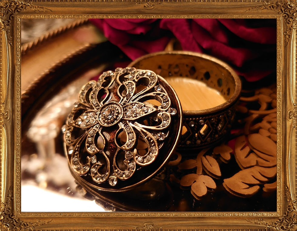 Thumbnail: Vintage amphibole locket 復古閃石圓形小盒